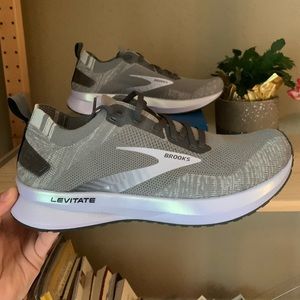 Brooks Levitate 4
